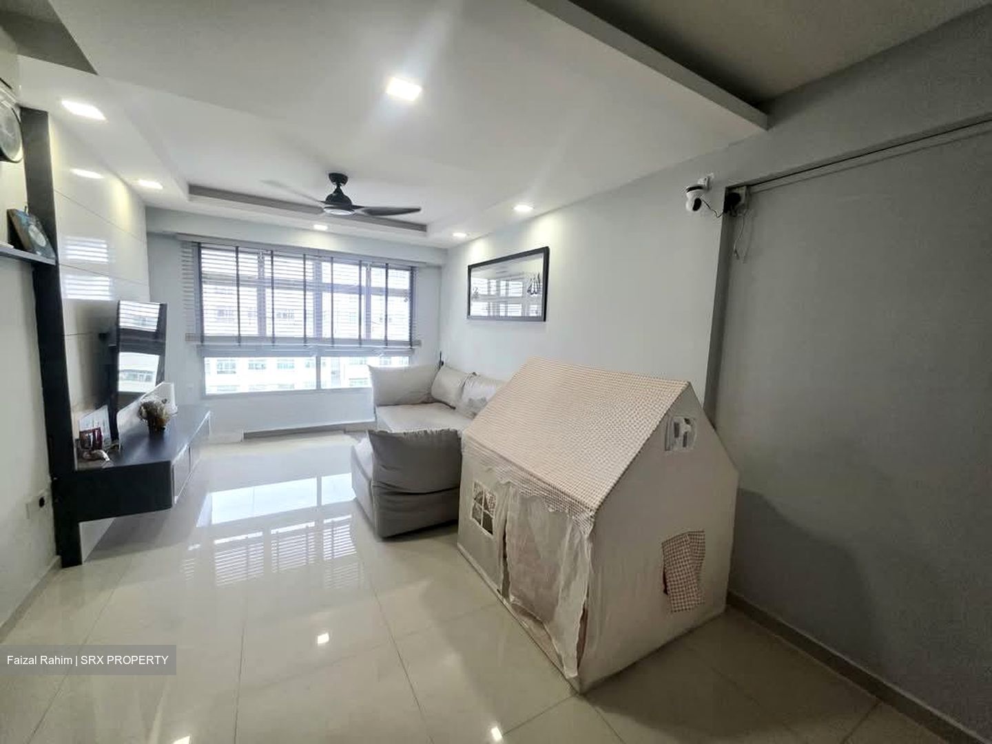 Blk 428A Floral Spring @ Yishun (Yishun), HDB 4 Rooms #556610171